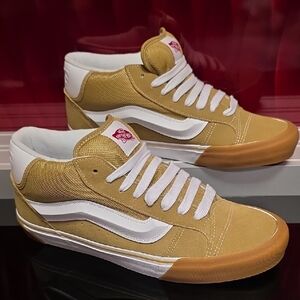 Vans Knu Mid Khaki/Gum – Men’s 11.5 – New w/ Box